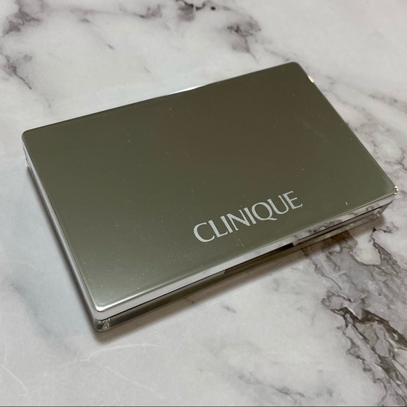 🛍 3/$45 NEW Clinique Acne Solutions Powder Makeup - Picture 6 of 8